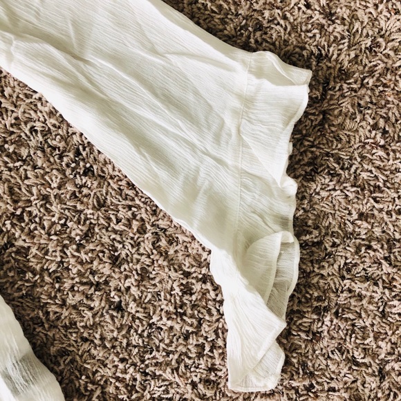 CLICHÉ WHITE FLORAL RUFFLE BLOUSE SIZE L NWT - Picture 5 of 8